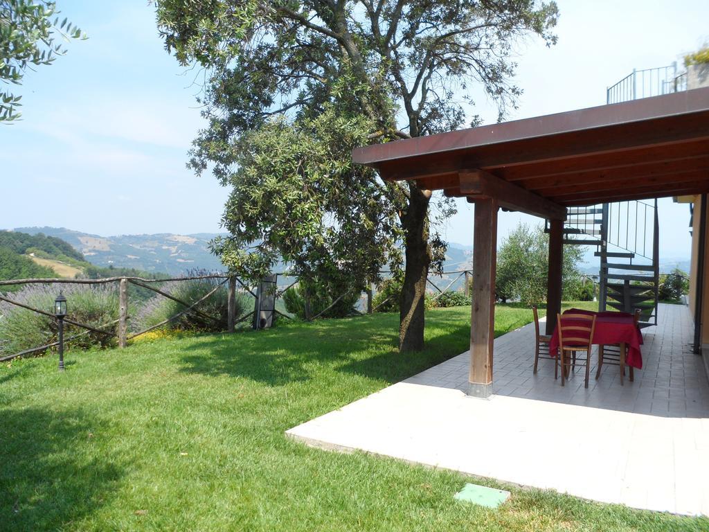 Agriturismo La Terrazza Valfabbrica Exterior photo
